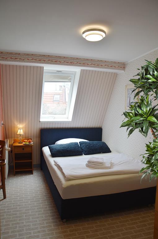 Hotel Pension Bella Берлин Екстериор снимка